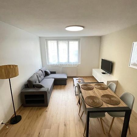 La Pause Tranquille Apartment Tulle Bagian luar foto